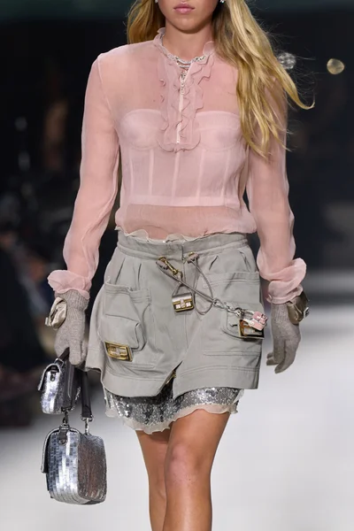 Look 2